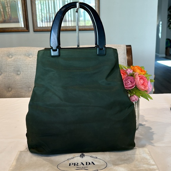 Authentic Prada tote bag - Picture 4 of 9